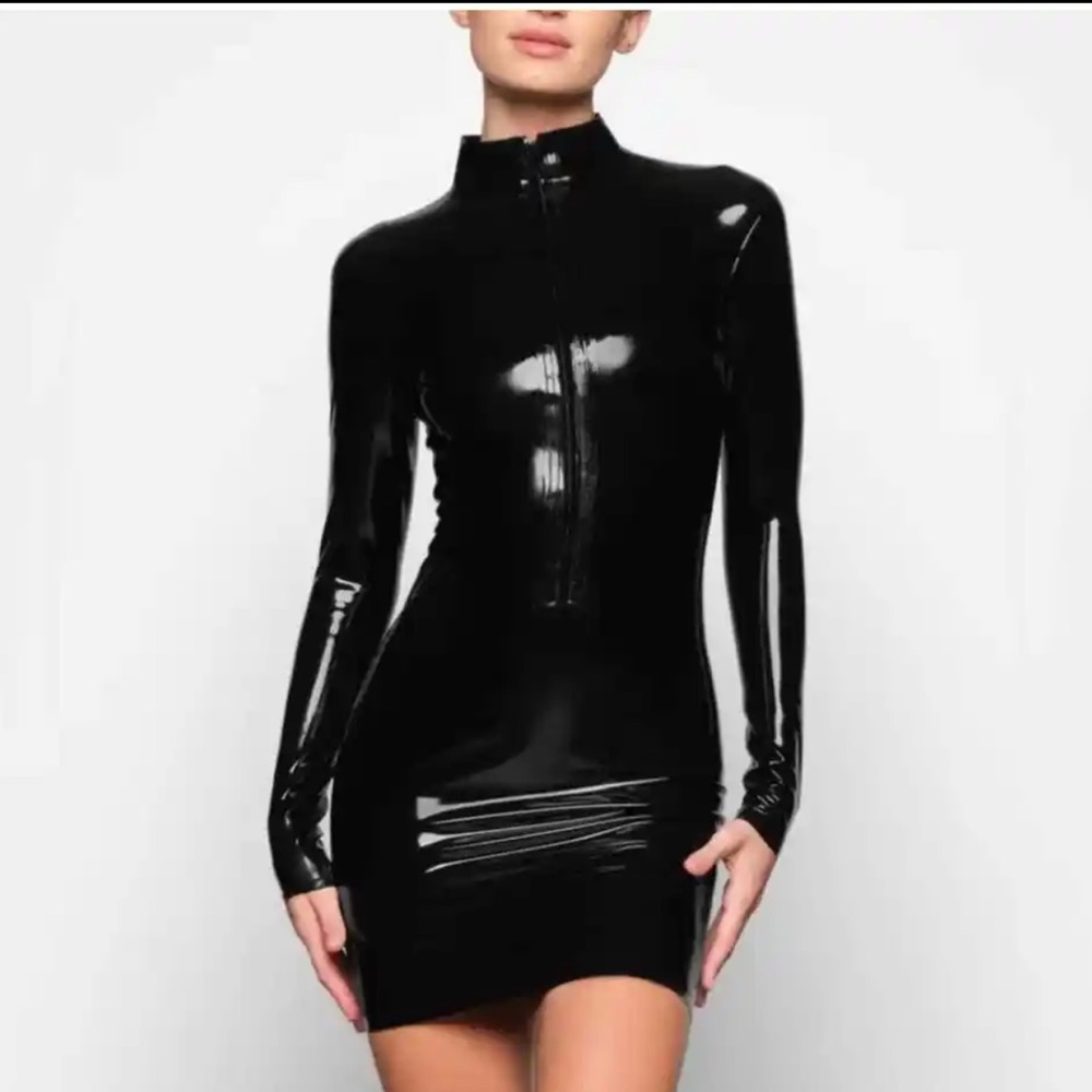skims latex dress size large